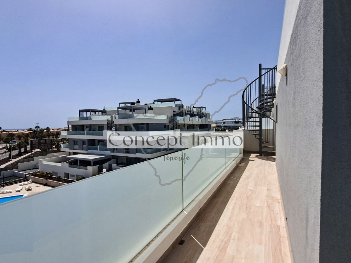 2 bedroom Flat for sale in Granadilla de Abona with pool garage - € 500,000 (Ref: 9834885)