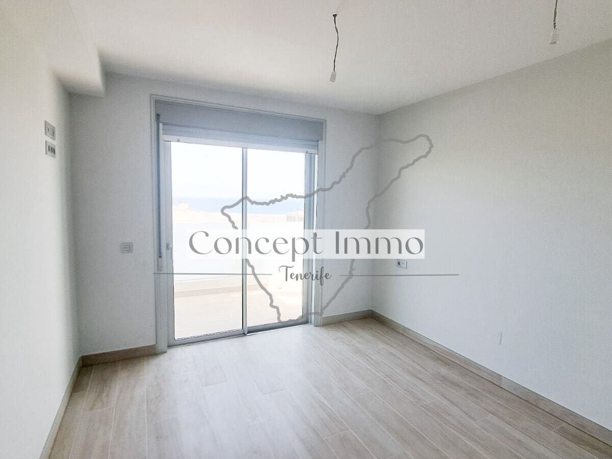 2 bedroom Flat for sale in Granadilla de Abona with pool garage - € 500,000 (Ref: 9834885)