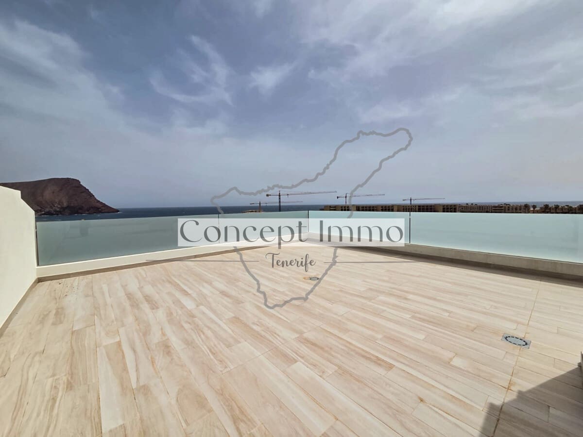 2 bedroom Flat for sale in Granadilla de Abona with pool garage - € 500,000 (Ref: 9834885)