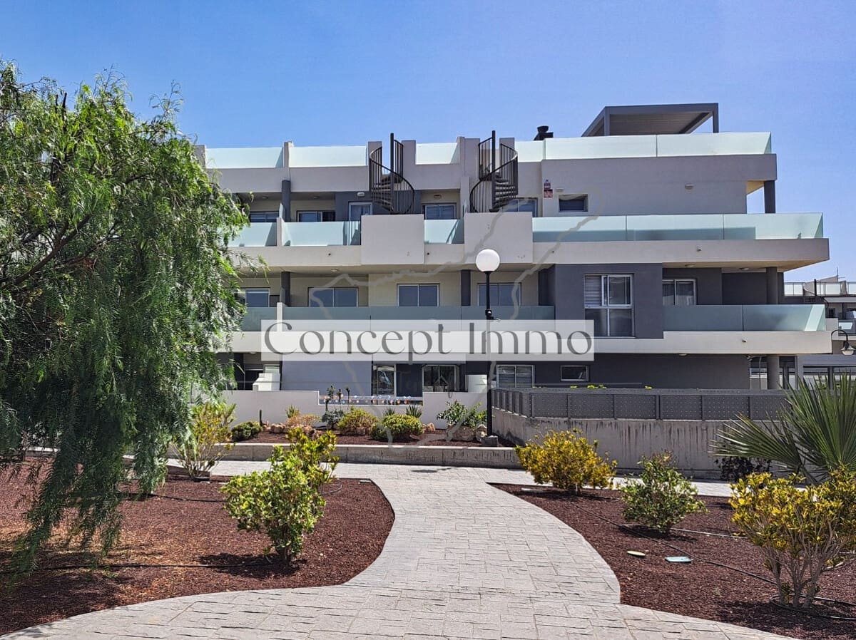 2 bedroom Flat for sale in Granadilla de Abona with pool garage - € 500,000 (Ref: 9834885)