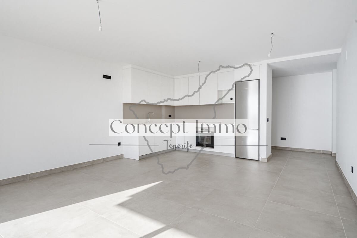 3 bedroom Flat for sale in Granadilla de Abona with pool garage - € 590,000 (Ref: 9838335)
