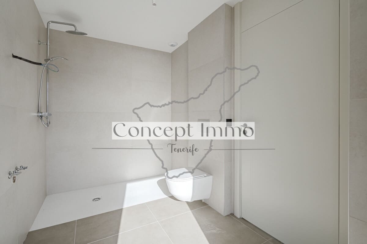 3 bedroom Flat for sale in Granadilla de Abona with pool garage - € 590,000 (Ref: 9838335)