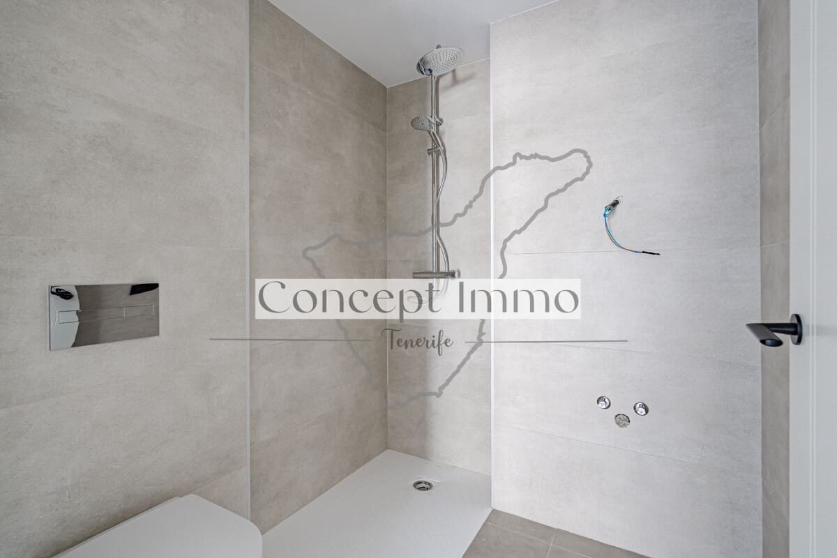3 bedroom Flat for sale in Granadilla de Abona with pool garage - € 590,000 (Ref: 9838335)