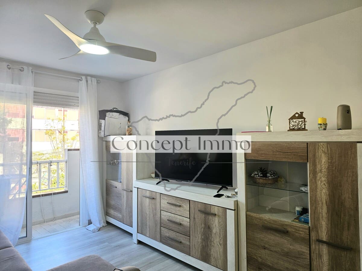 2 bedroom Flat for sale in Cabo Blanco with pool garage - € 262,500 (Ref: 9844324)