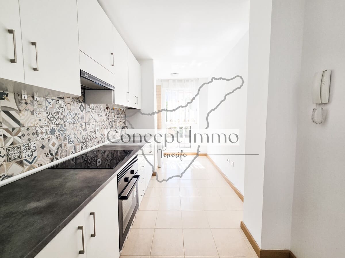 2 bedroom Flat for sale in Cabo Blanco with pool garage - € 262,500 (Ref: 9844324)