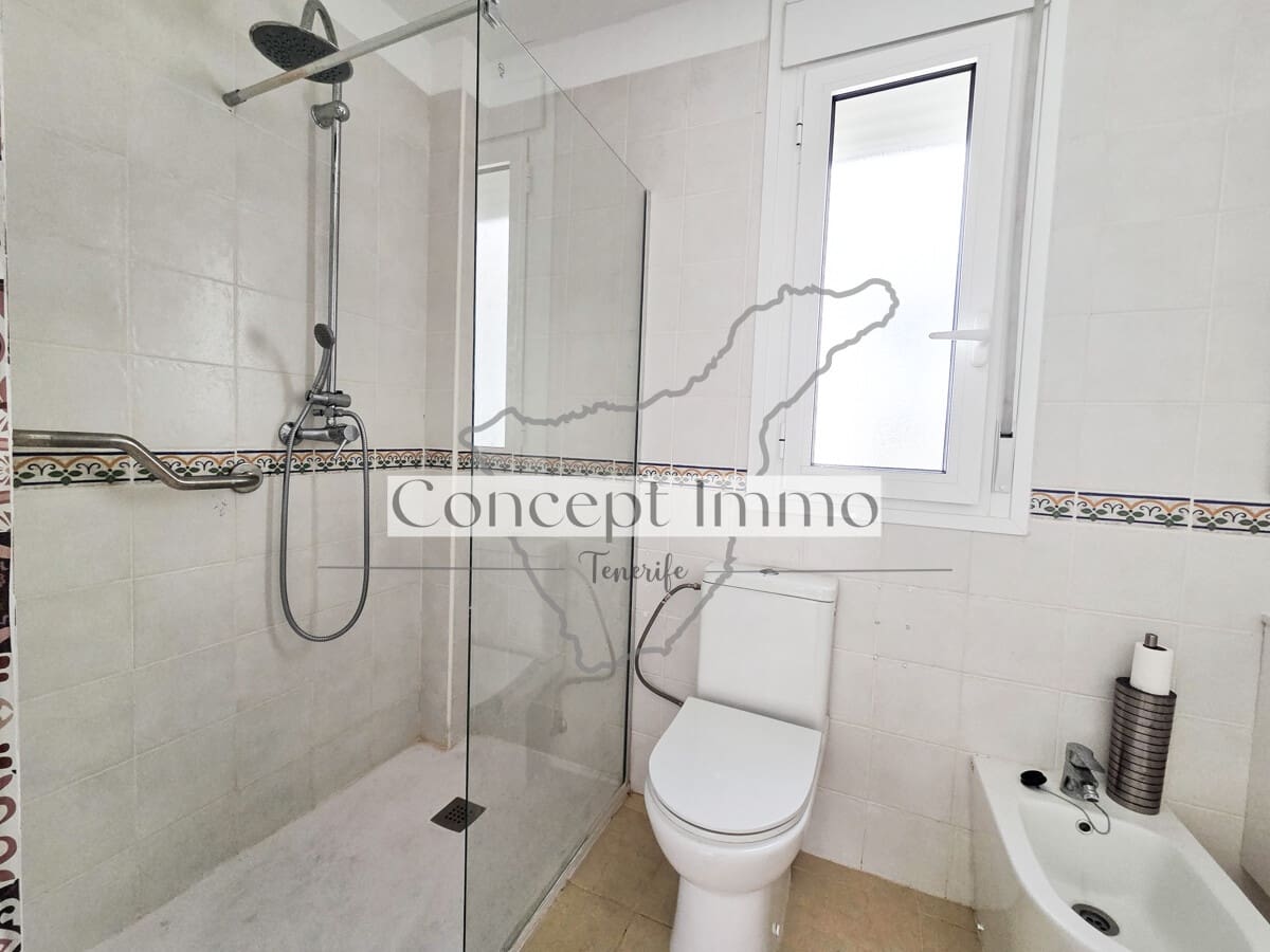 2 bedroom Flat for sale in Cabo Blanco with pool garage - € 262,500 (Ref: 9844324)