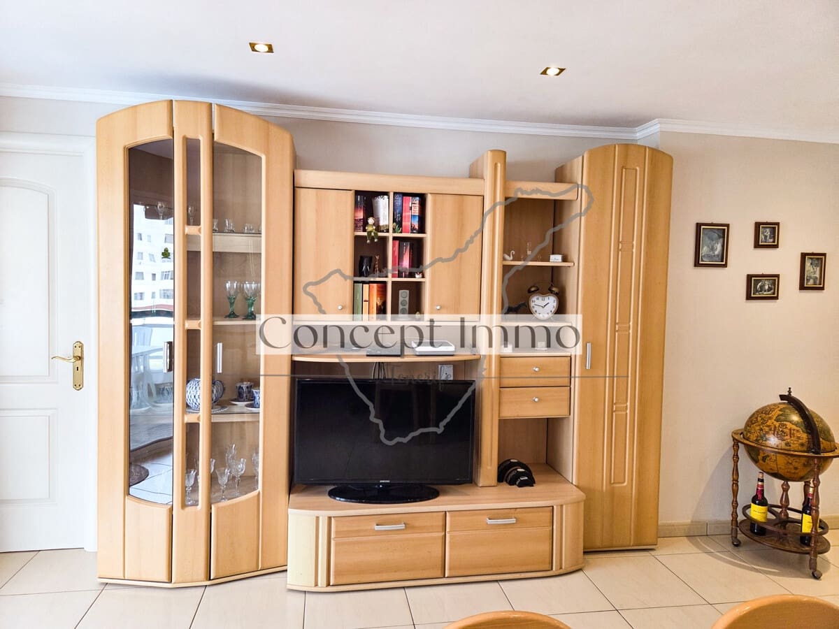 3 bedroom Flat for sale in Los Cristianos with pool - € 435,000 (Ref: 9844589)