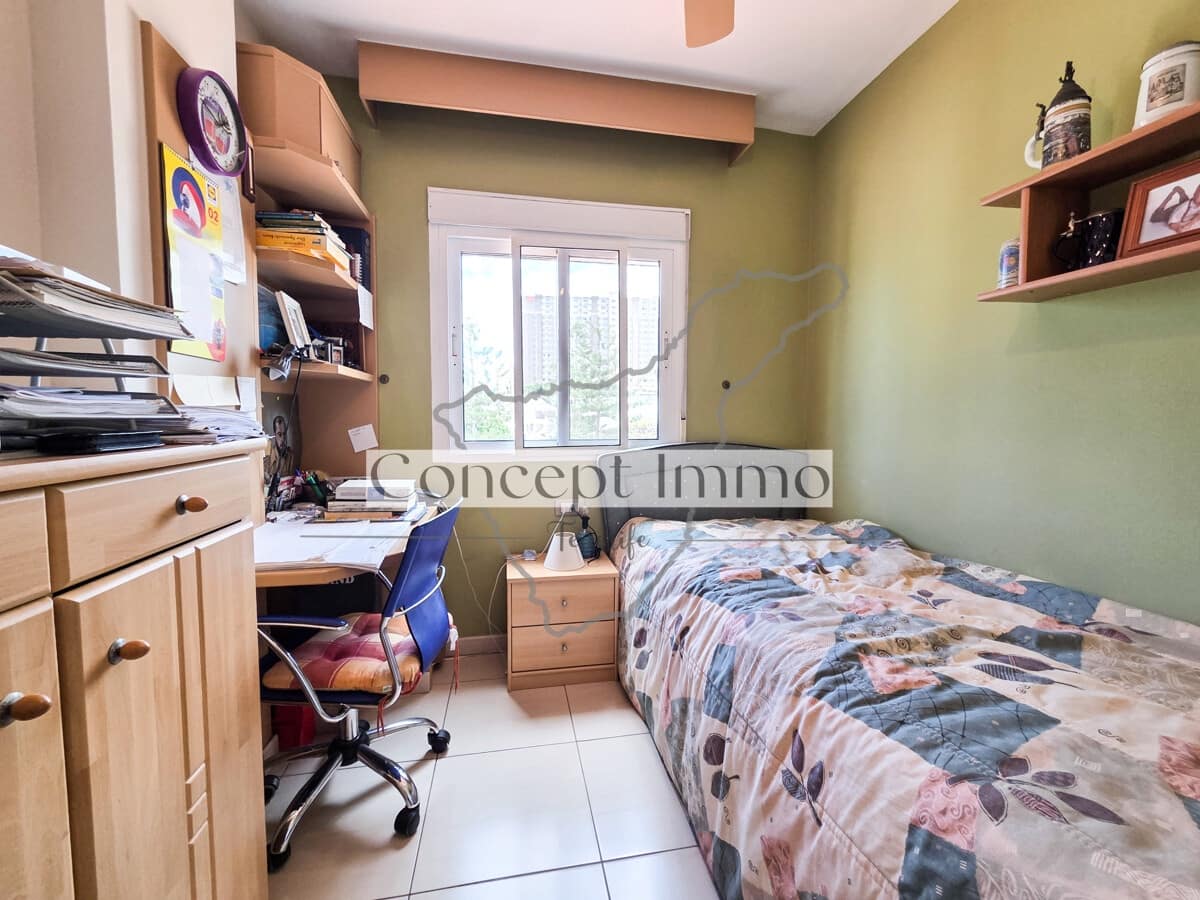 3 bedroom Flat for sale in Los Cristianos with pool - € 435,000 (Ref: 9844589)