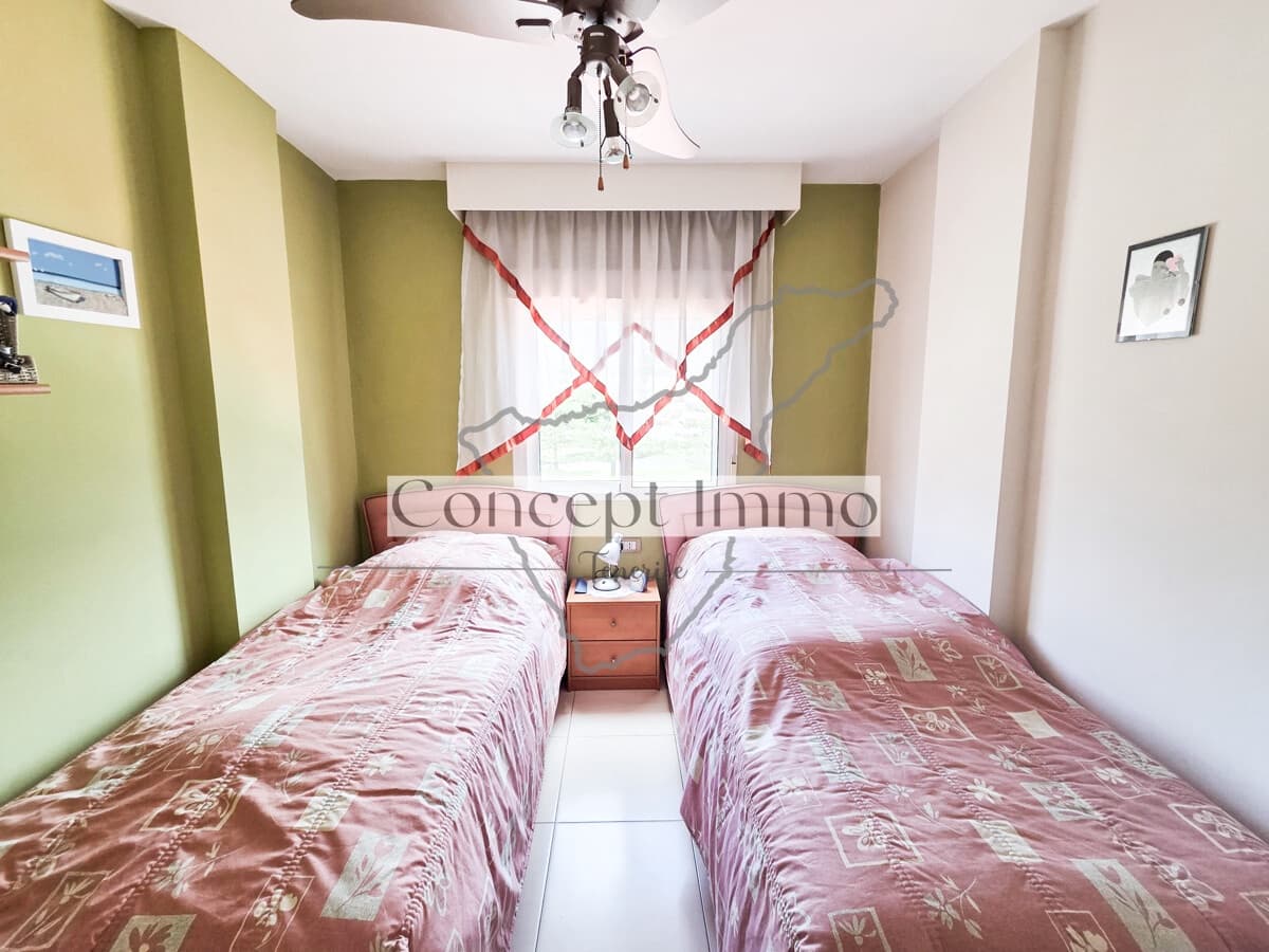 3 bedroom Flat for sale in Los Cristianos with pool - € 435,000 (Ref: 9844589)