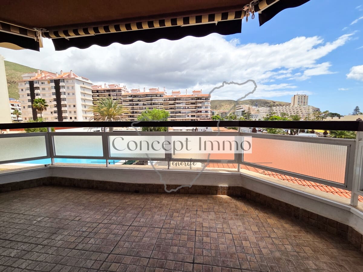3 bedroom Flat for sale in Los Cristianos with pool - € 435,000 (Ref: 9844589)