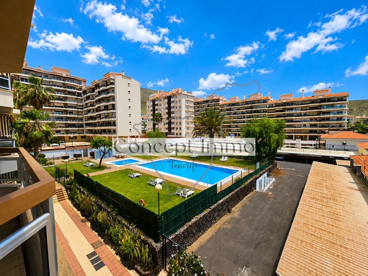 3 bedroom Flat for sale in Los Cristianos with pool - € 435,000 (Ref: 9844589)