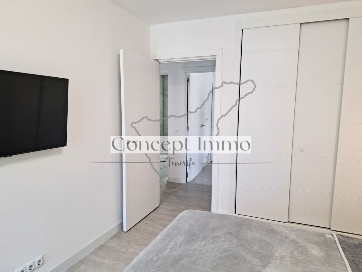 2 quarto Apartamento para venda em Playa de las Americas com piscina - 499 000 € (Ref: 9854668)