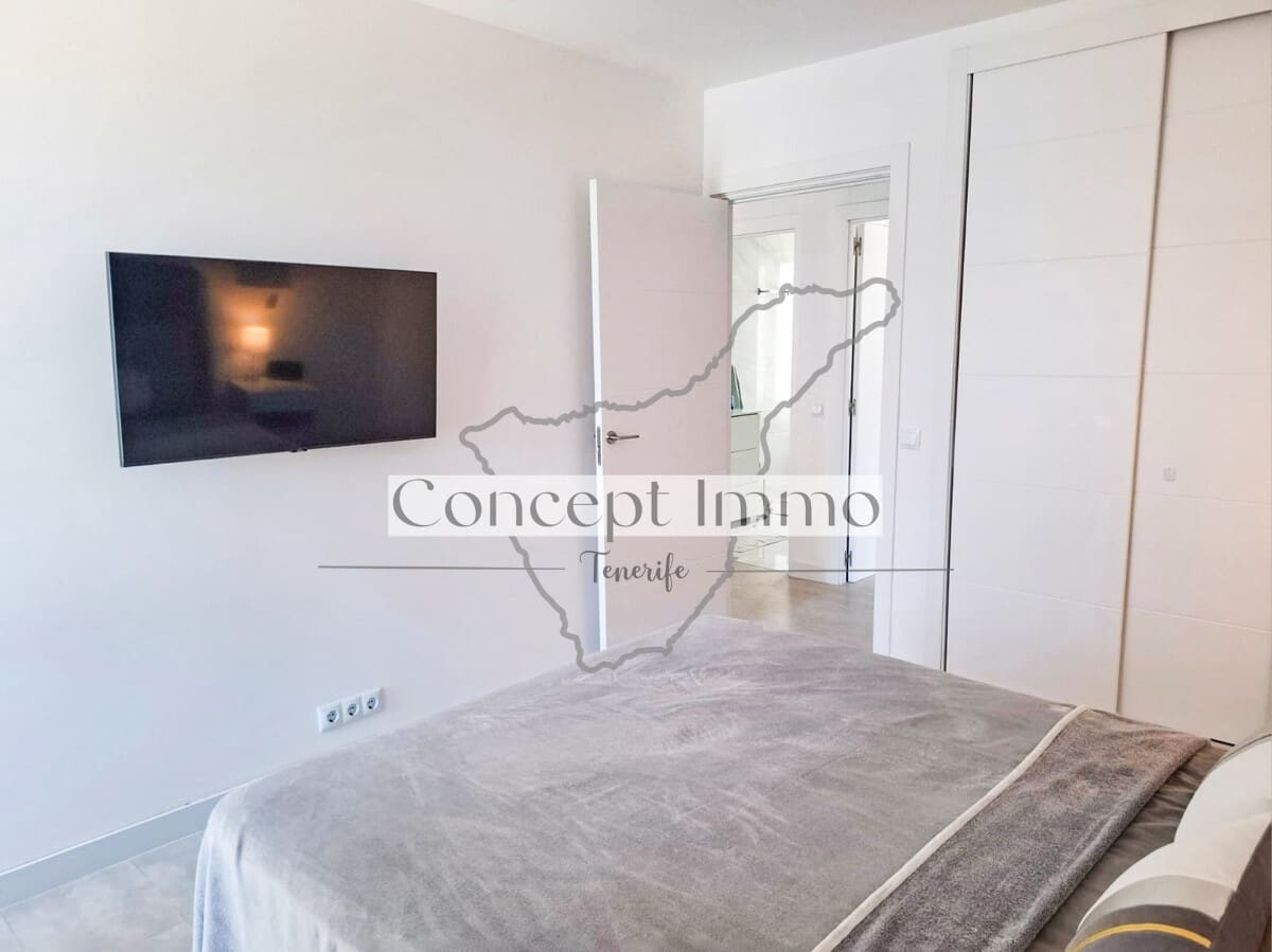 2 quarto Apartamento para venda em Playa de las Americas com piscina - 499 000 € (Ref: 9854668)