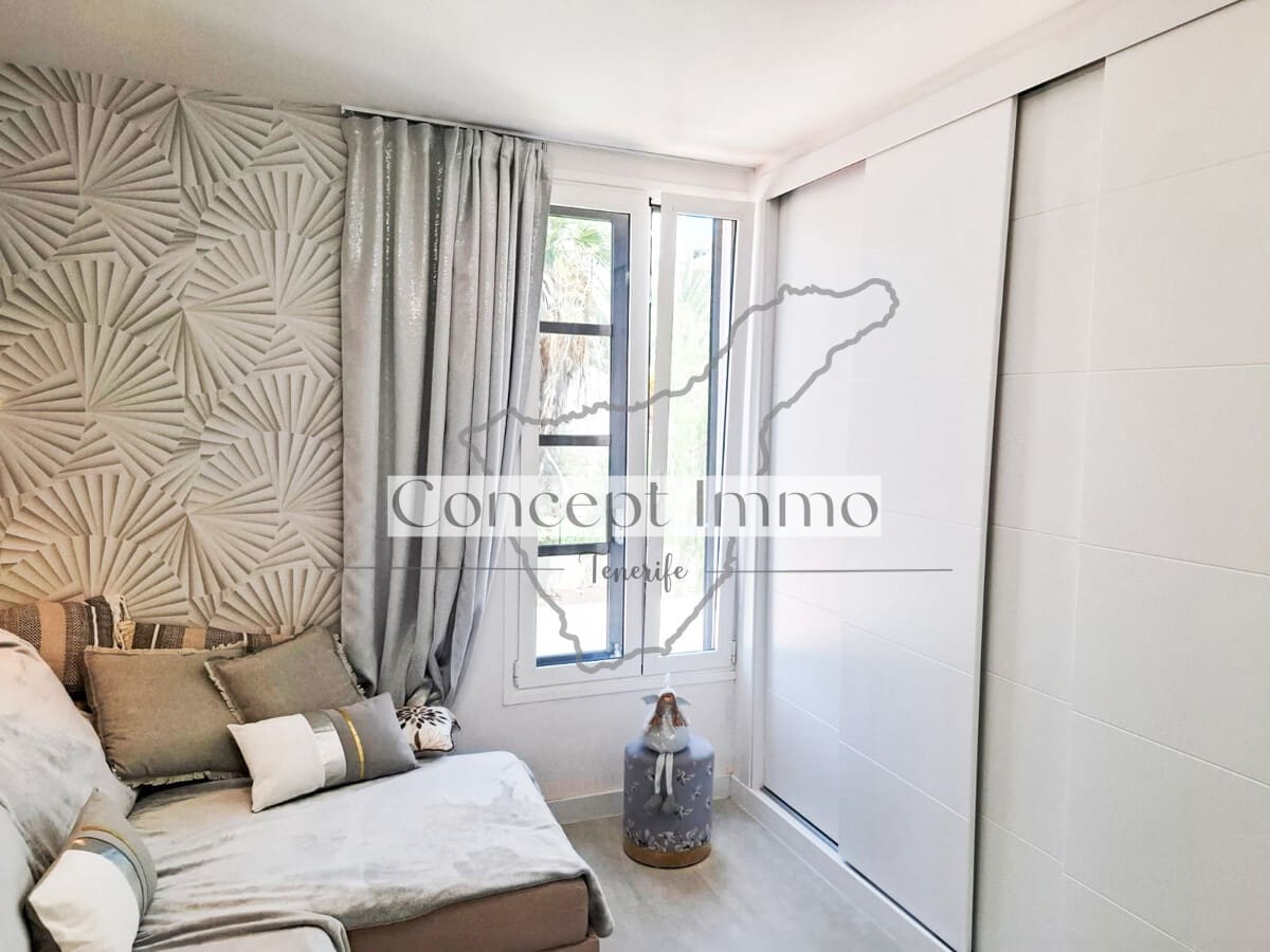 2 quarto Apartamento para venda em Playa de las Americas com piscina - 499 000 € (Ref: 9854668)