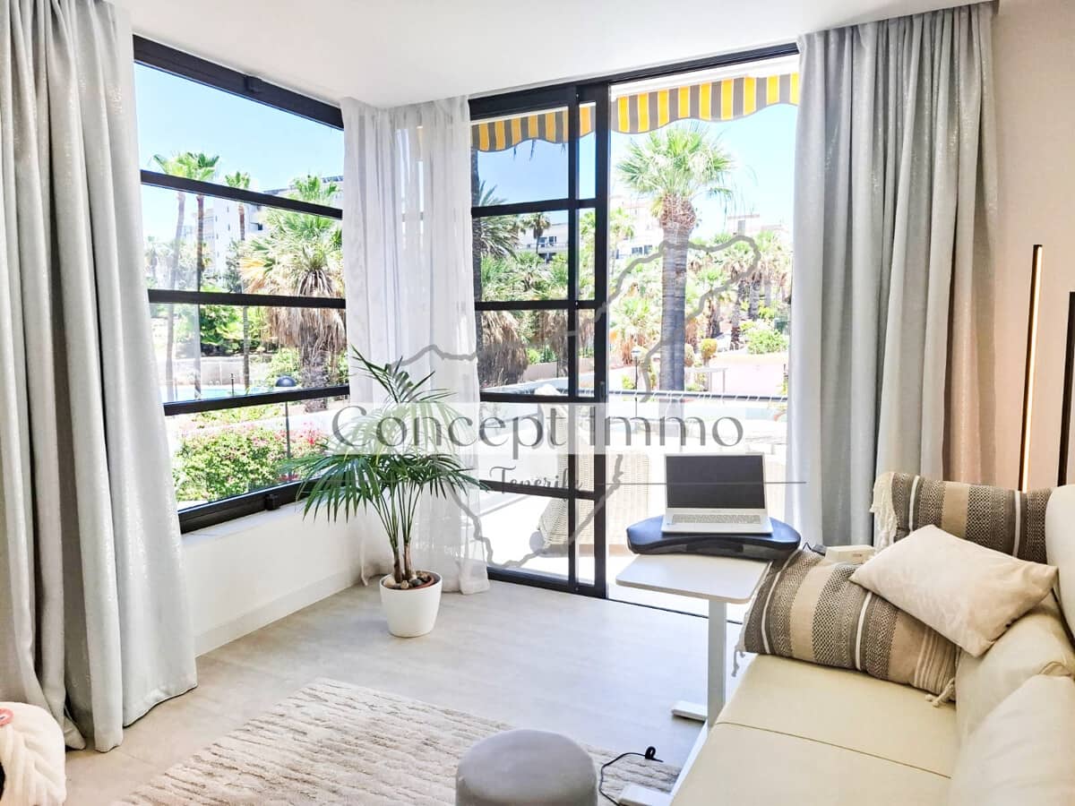 2 quarto Apartamento para venda em Playa de las Americas com piscina - 499 000 € (Ref: 9854668)
