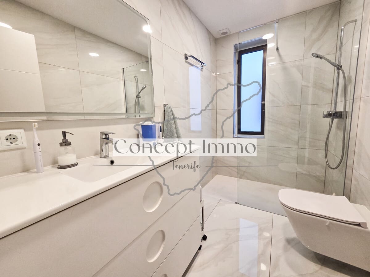 2 quarto Apartamento para venda em Playa de las Americas com piscina - 499 000 € (Ref: 9854668)