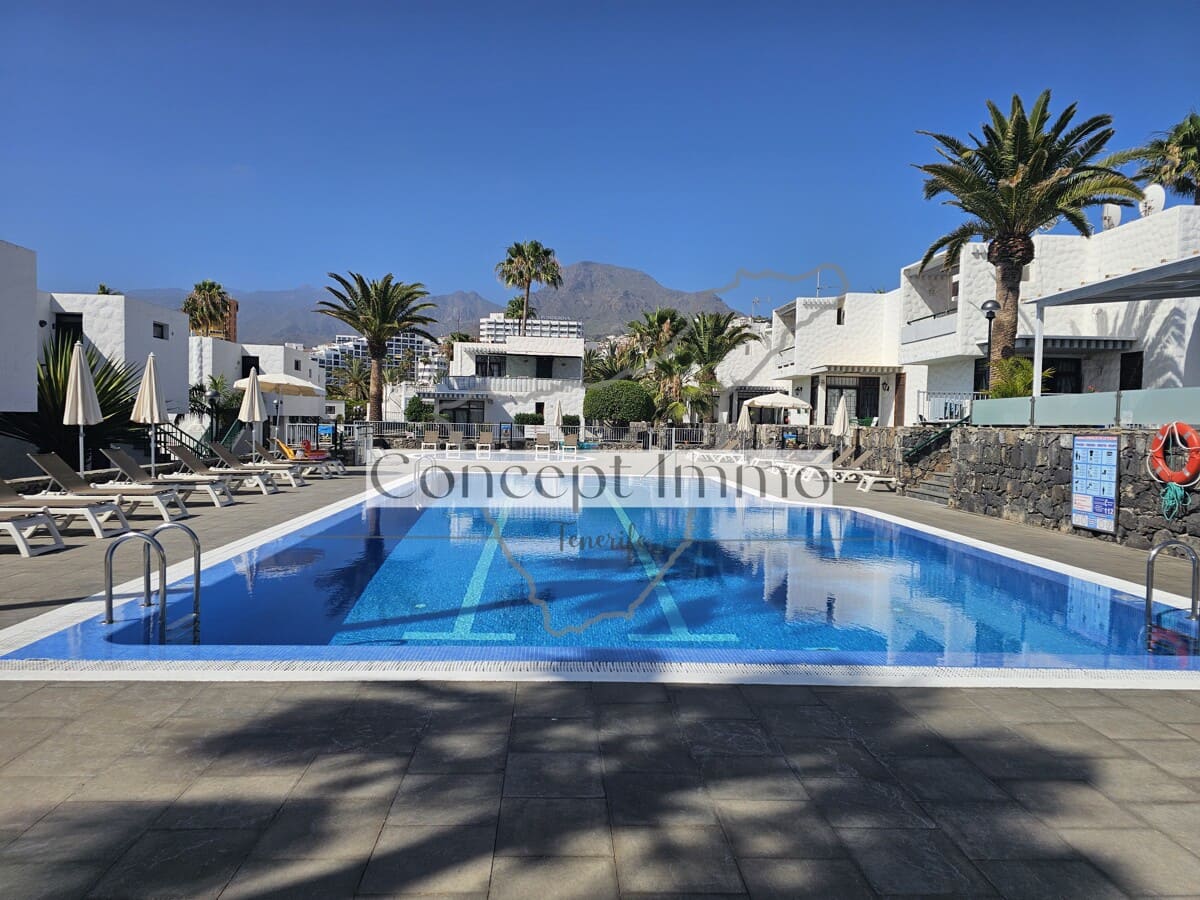 1 soveværelse Lejlighed til salg i Costa Adeje med swimmingpool garage - € 299.000 (Ref: 9880267)