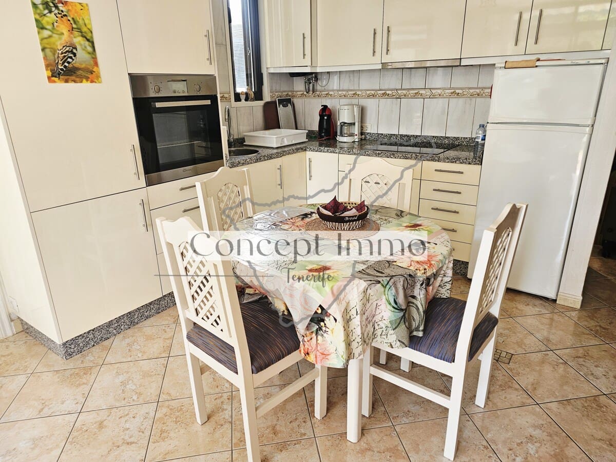 1 soveværelse Lejlighed til salg i Costa Adeje med swimmingpool garage - € 299.000 (Ref: 9880267)