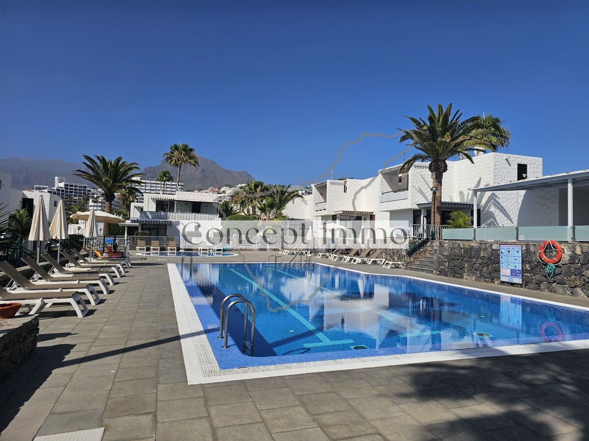 1 soveværelse Lejlighed til salg i Costa Adeje med swimmingpool garage - € 299.000 (Ref: 9880267)