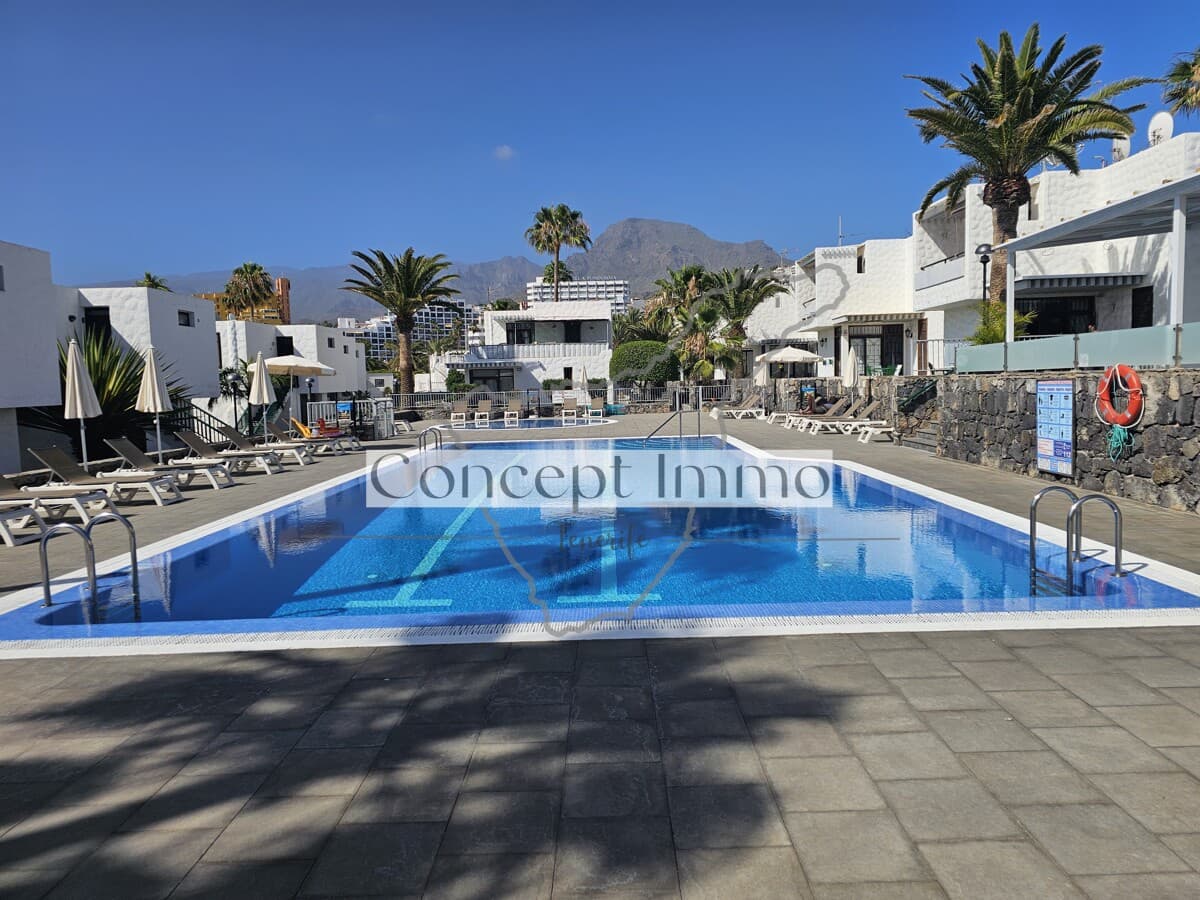 1 soveværelse Lejlighed til salg i Costa Adeje med swimmingpool garage - € 299.000 (Ref: 9880267)