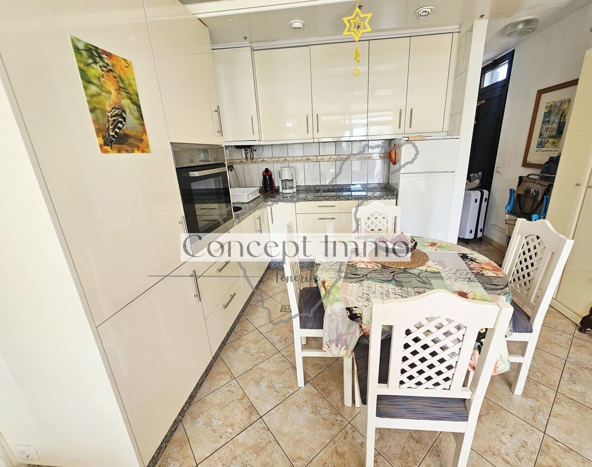 1 soveværelse Lejlighed til salg i Costa Adeje med swimmingpool garage - € 299.000 (Ref: 9880267)