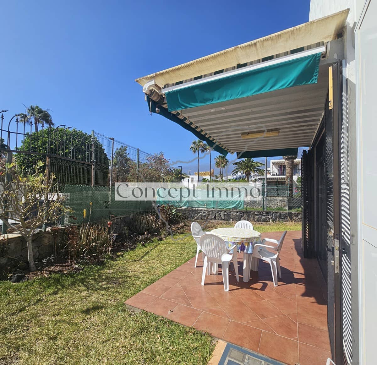 1 soveværelse Lejlighed til salg i Costa Adeje med swimmingpool garage - € 299.000 (Ref: 9880267)