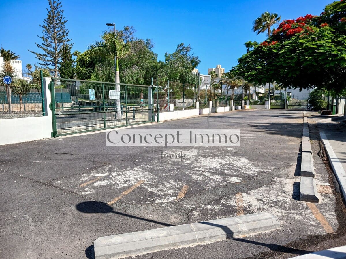 1 soveværelse Lejlighed til salg i Costa Adeje med swimmingpool garage - € 299.000 (Ref: 9880267)