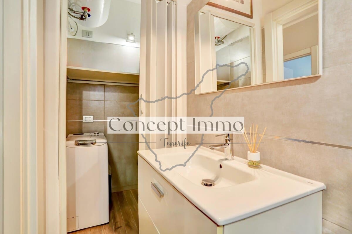 3 bedroom Townhouse for sale in Costa del Silencio with garage - € 530,000 (Ref: 9935320)