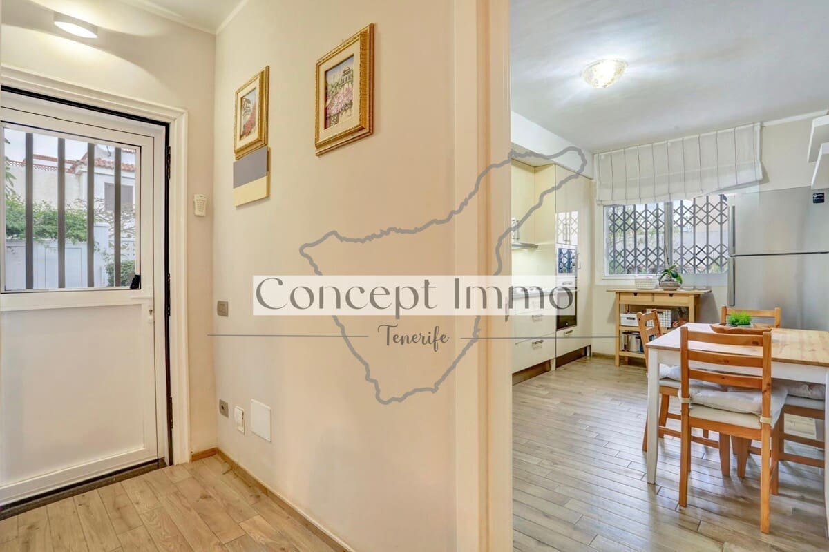 3 bedroom Townhouse for sale in Costa del Silencio with garage - € 530,000 (Ref: 9935320)