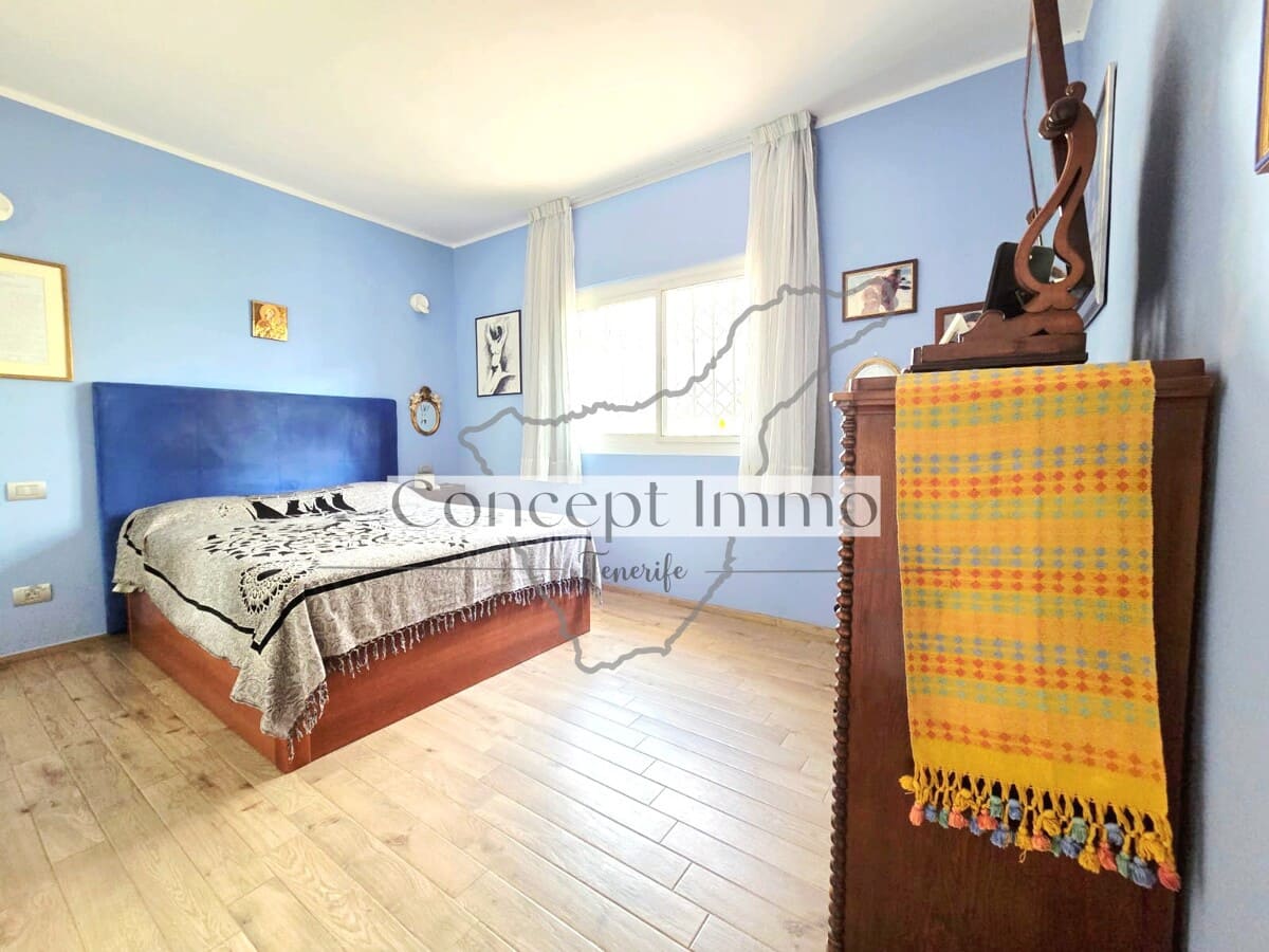 3 bedroom Townhouse for sale in Costa del Silencio with garage - € 530,000 (Ref: 9935320)