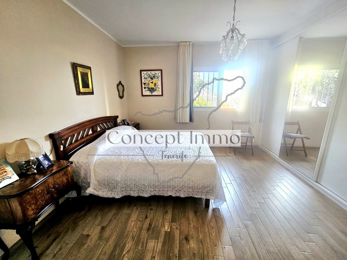 3 bedroom Townhouse for sale in Costa del Silencio with garage - € 530,000 (Ref: 9935320)