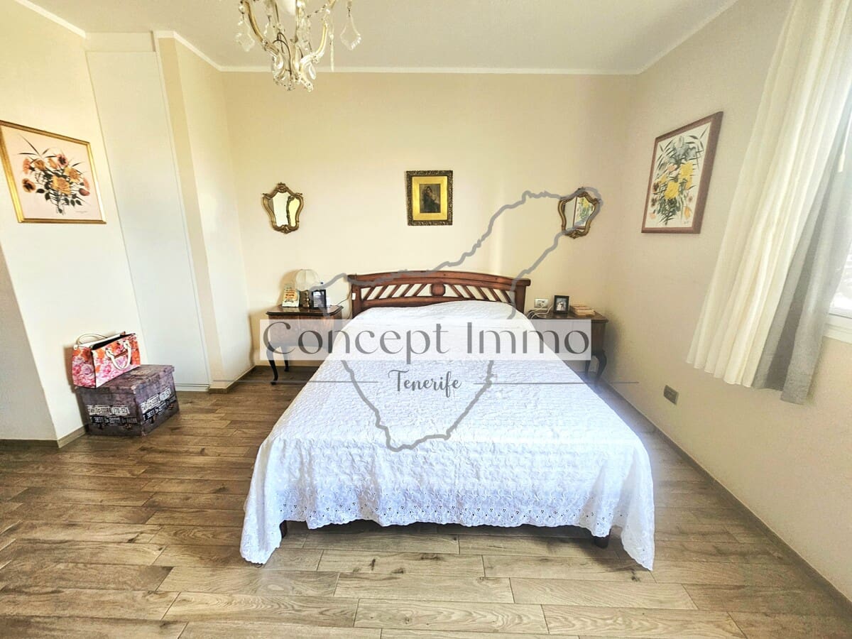 3 bedroom Townhouse for sale in Costa del Silencio with garage - € 530,000 (Ref: 9935320)