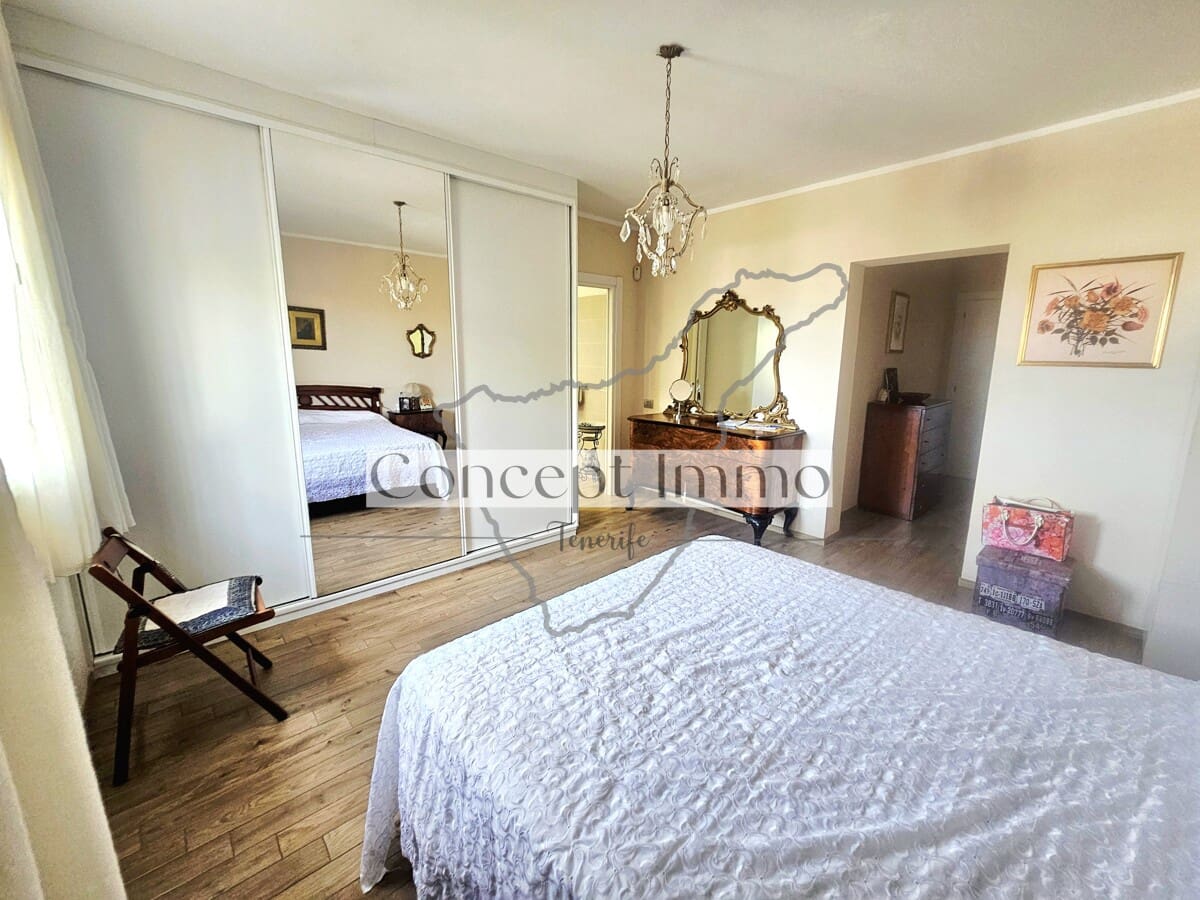 3 bedroom Townhouse for sale in Costa del Silencio with garage - € 530,000 (Ref: 9935320)