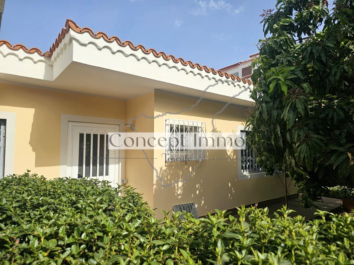 3 bedroom Townhouse for sale in Costa del Silencio with garage - € 530,000 (Ref: 9935320)