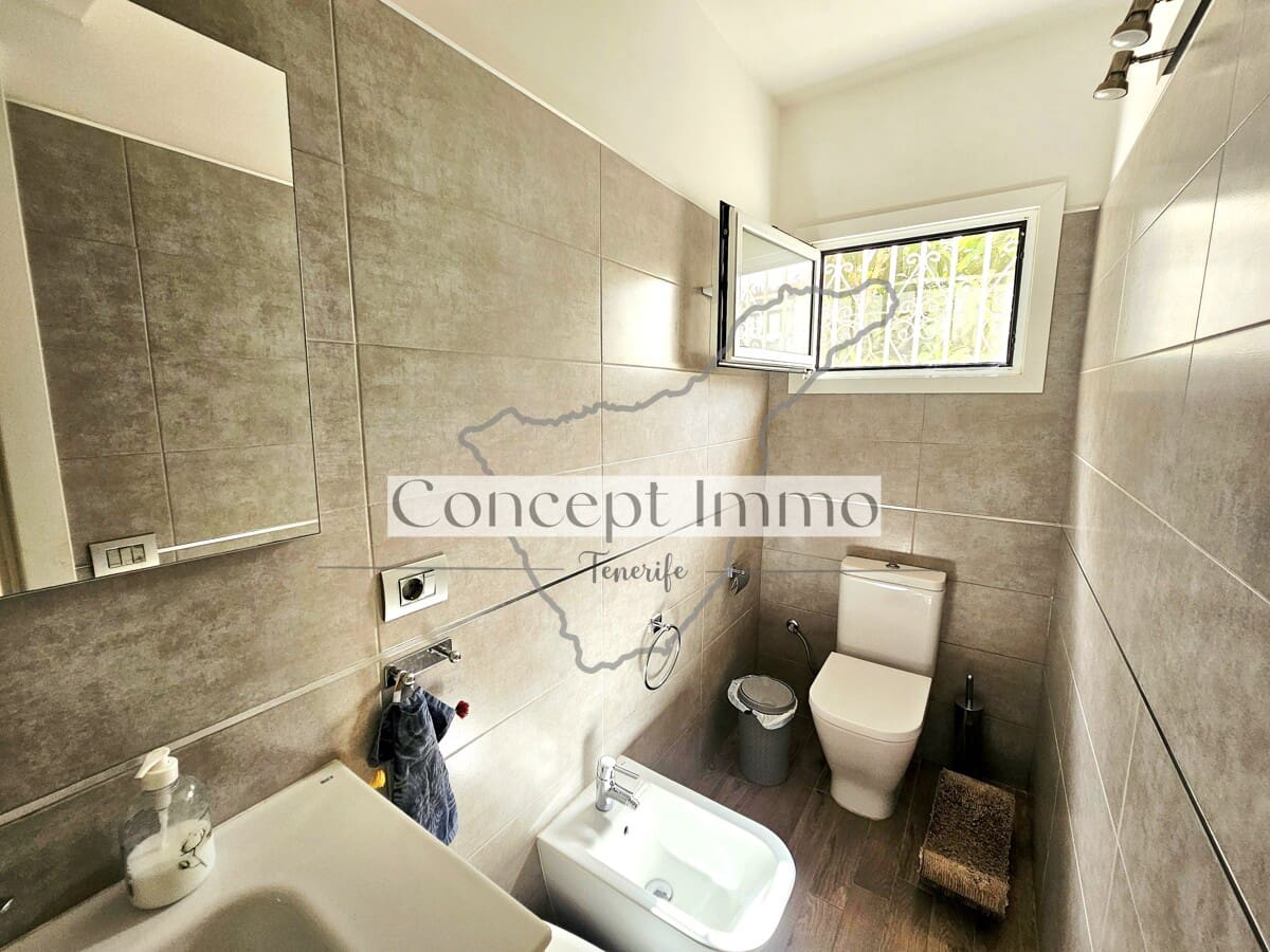 3 bedroom Townhouse for sale in Costa del Silencio with garage - € 530,000 (Ref: 9935320)