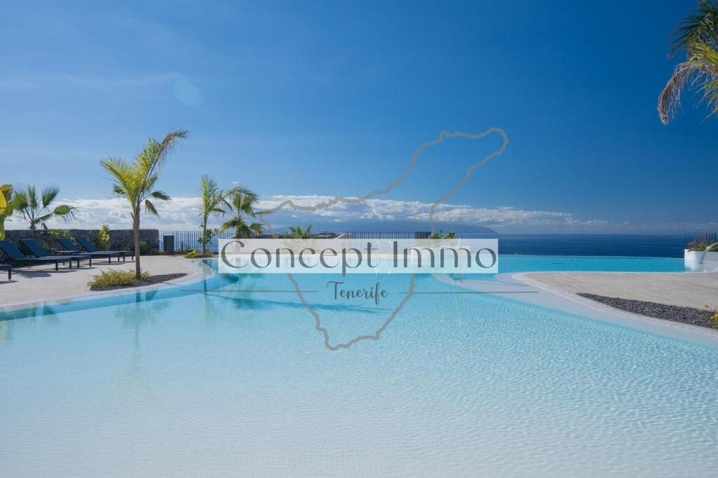 2 chambre Appartement à vendre à Guia de Isora avec piscine garage - 1 150 000 € (Ref: 9941576)