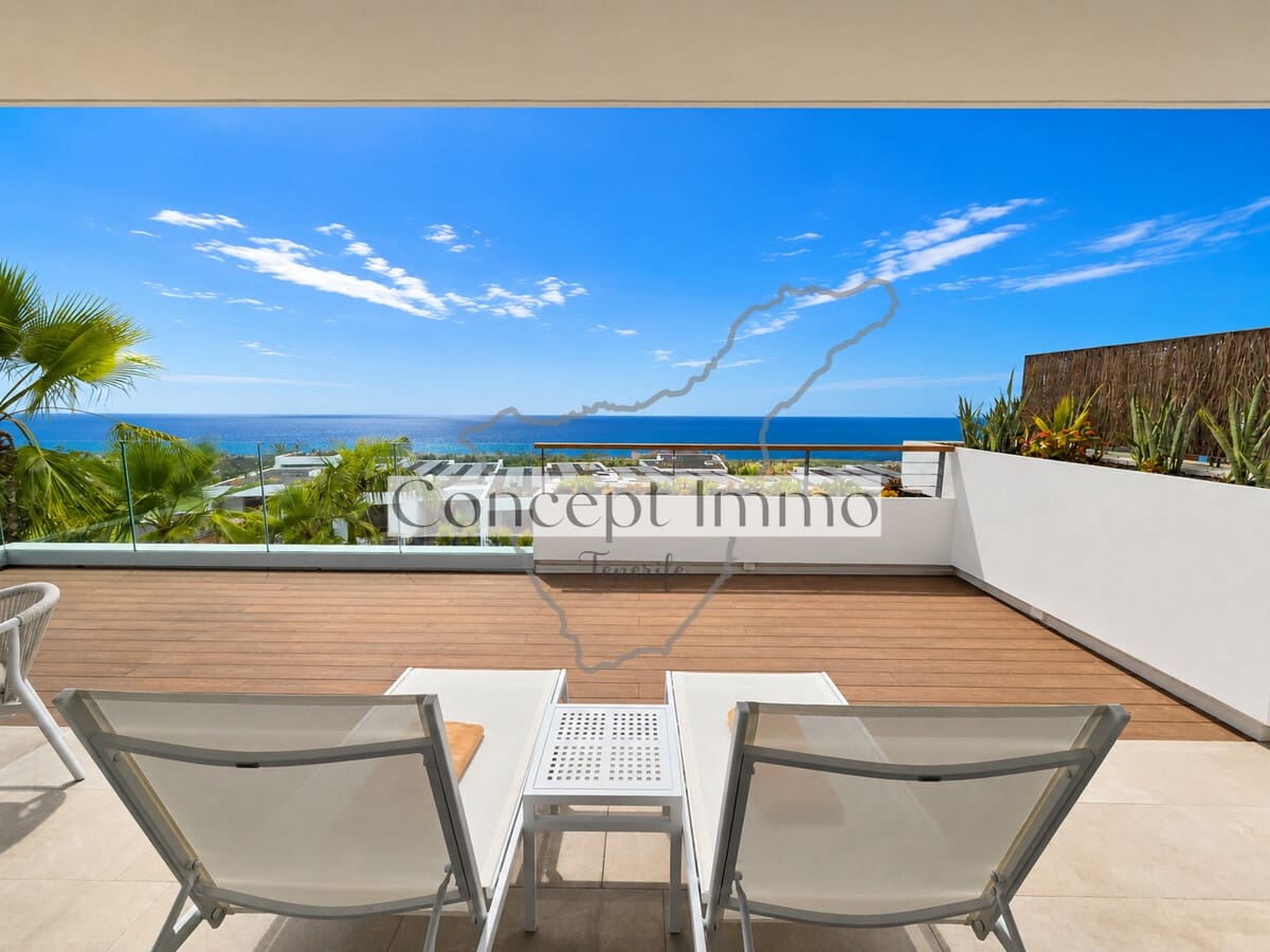 2 chambre Appartement à vendre à Guia de Isora avec piscine garage - 1 150 000 € (Ref: 9941576)