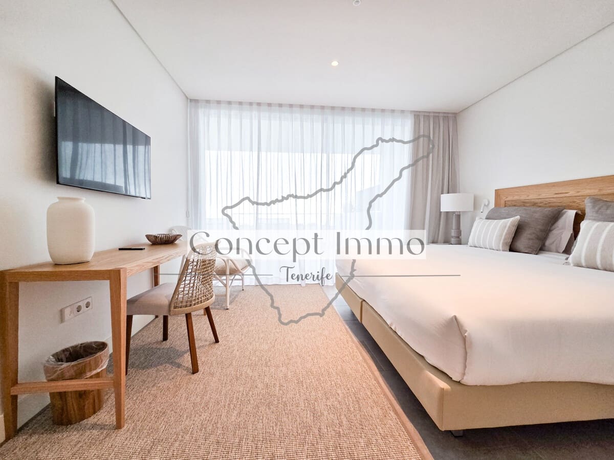 2 chambre Appartement à vendre à Guia de Isora avec piscine garage - 1 150 000 € (Ref: 9941576)