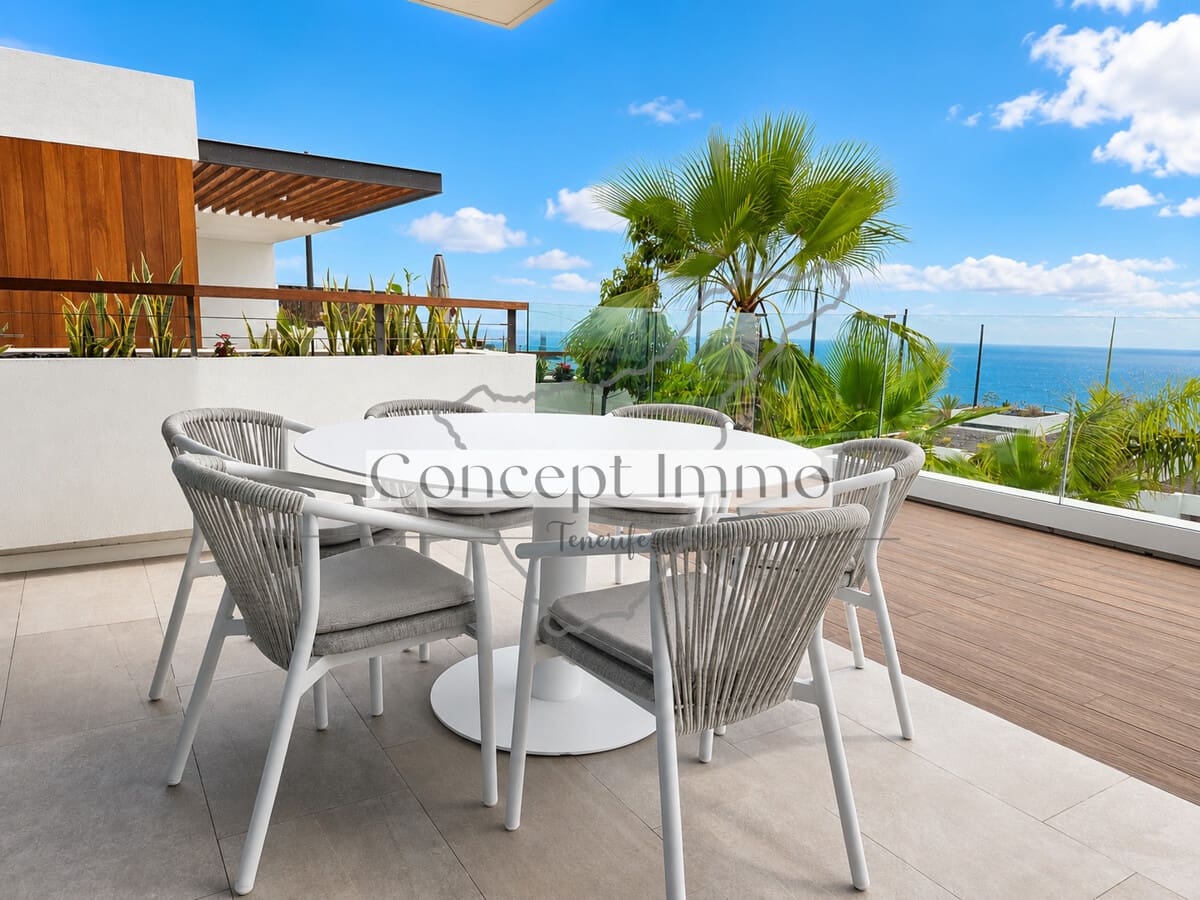 2 chambre Appartement à vendre à Guia de Isora avec piscine garage - 1 150 000 € (Ref: 9941576)