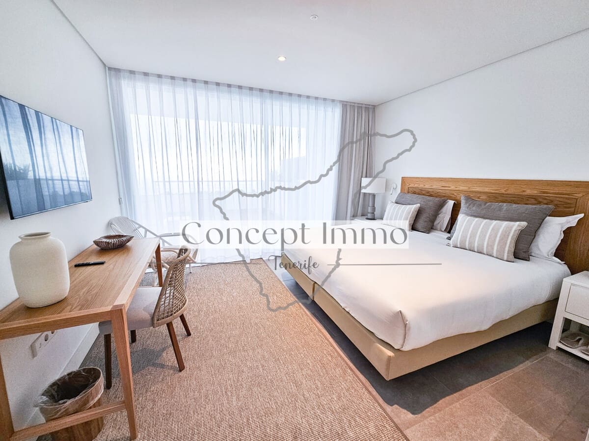 2 chambre Appartement à vendre à Guia de Isora avec piscine garage - 1 150 000 € (Ref: 9941576)