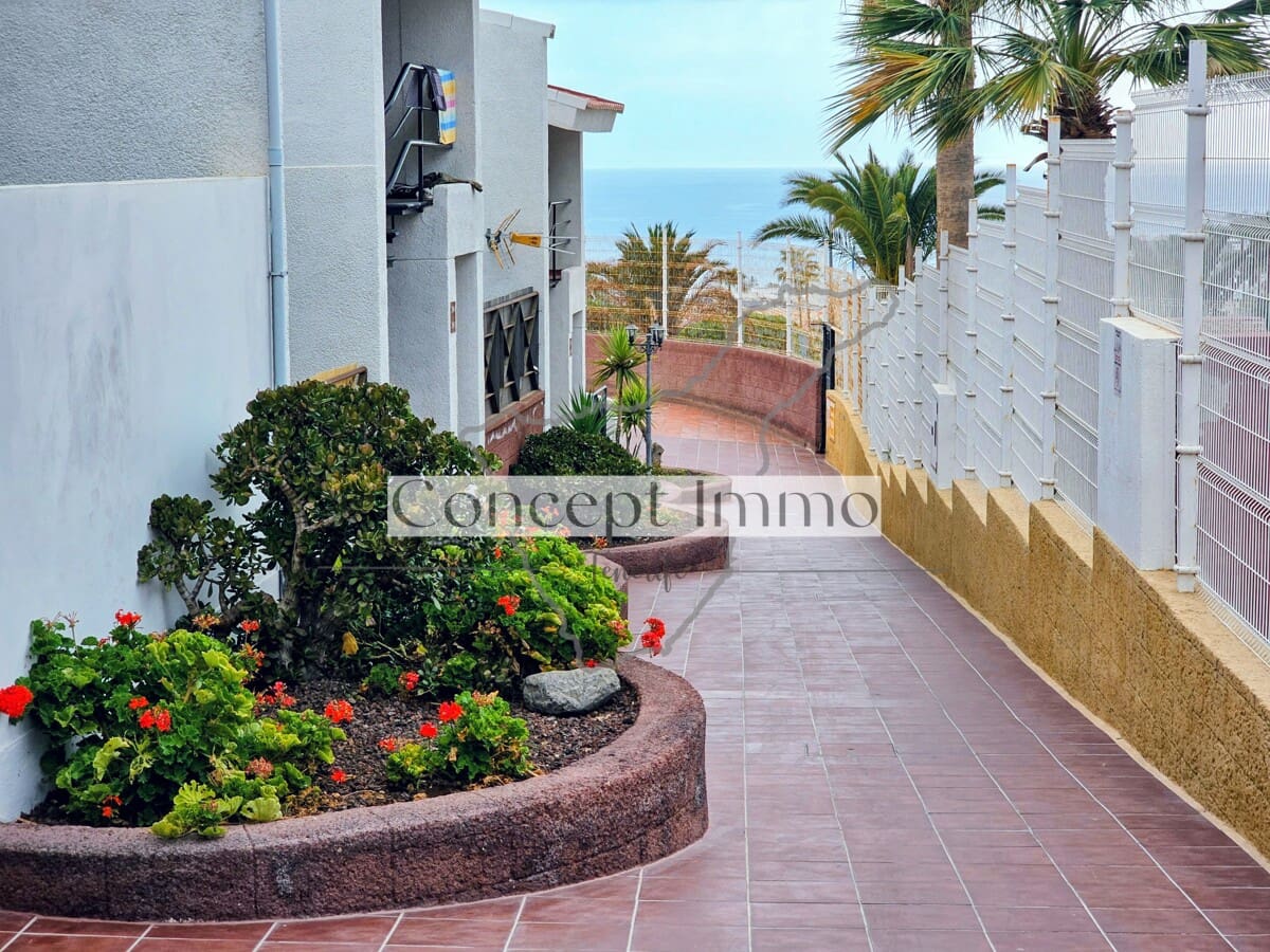 2 chambre Appartement à vendre à Costa Adeje avec piscine garage - 255 000 € (Ref: 9941577)