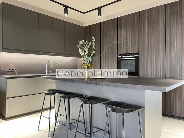 3 quarto Moradia em Banda para venda em La Caleta Adeje, Adeje com piscina garagem - 1 195 000 € (Ref: 9964567)