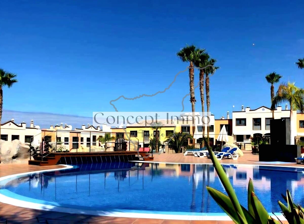 3 quarto Moradia em Banda para venda em La Caleta Adeje com piscina garagem - 1 195 000 € (Ref: 9964567)
