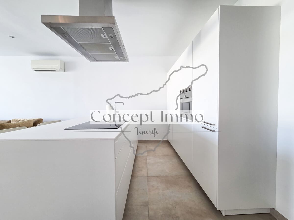 2 sovrum Radhus till salu i La Caleta Adeje med pool garage - 1 345 000 € (Ref: 9972777)
