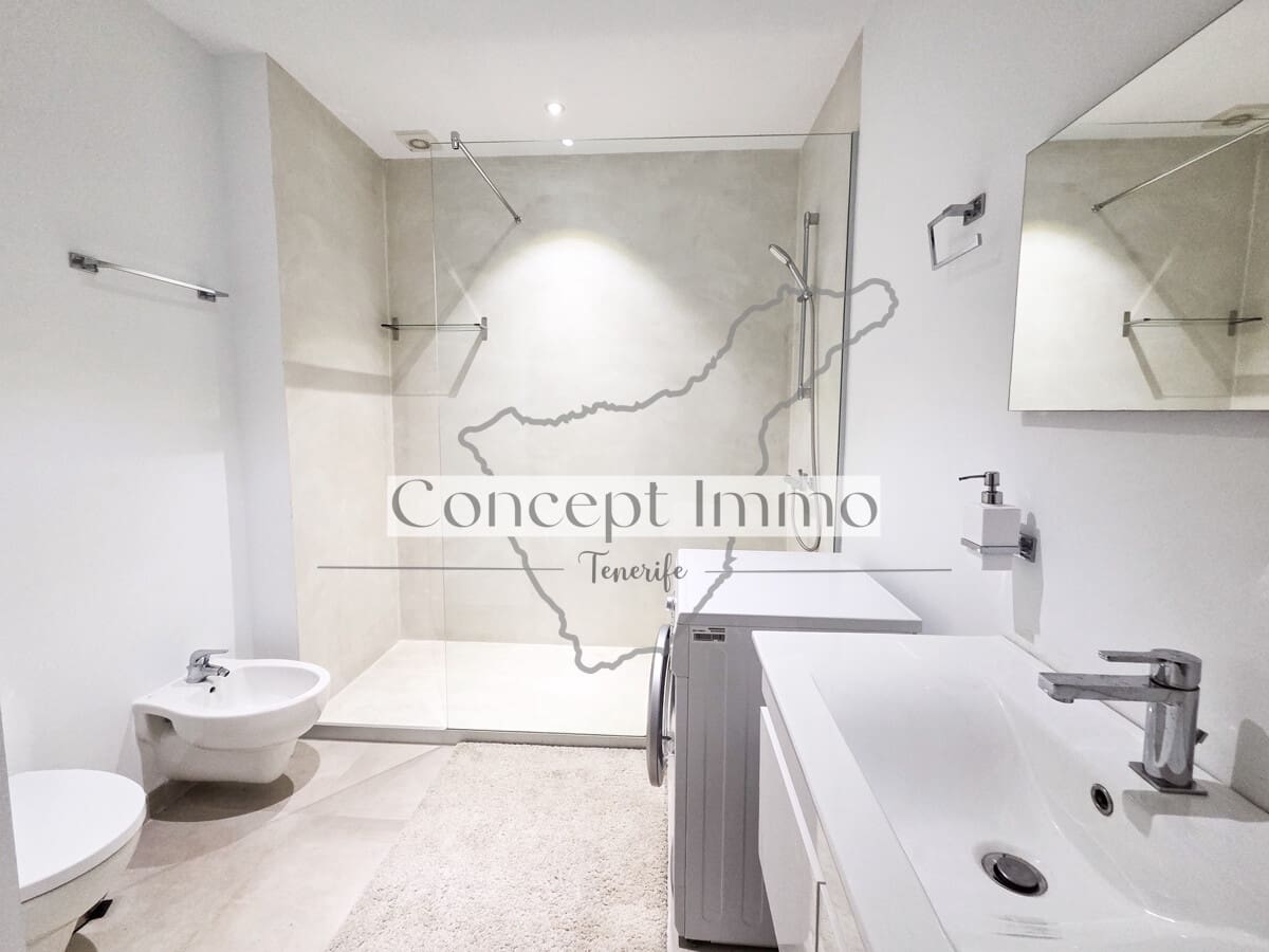 2 sovrum Radhus till salu i La Caleta Adeje med pool garage - 1 345 000 € (Ref: 9972777)