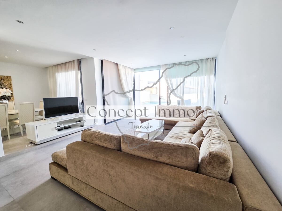 2 sovrum Radhus till salu i La Caleta Adeje med pool garage - 1 345 000 € (Ref: 9972777)