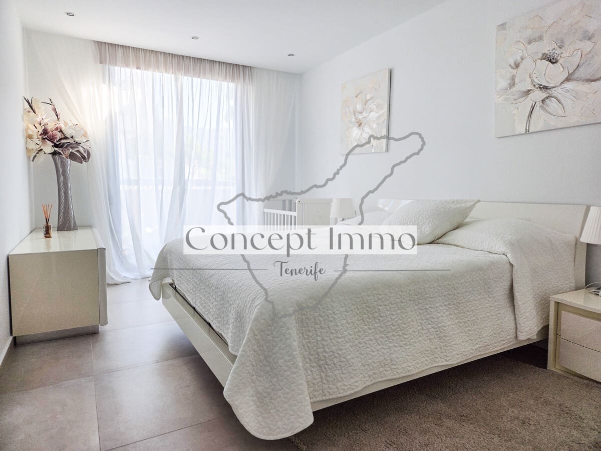 2 sovrum Radhus till salu i La Caleta Adeje med pool garage - 1 345 000 € (Ref: 9972777)