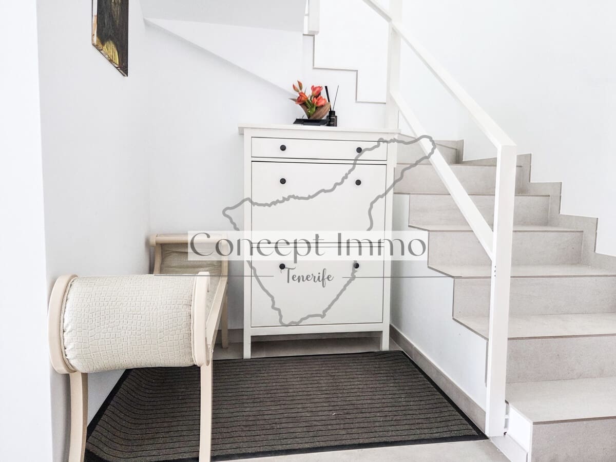 2 sovrum Radhus till salu i La Caleta Adeje med pool garage - 1 345 000 € (Ref: 9972777)