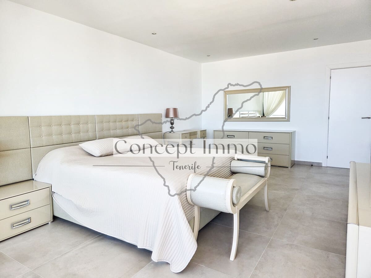 2 sovrum Radhus till salu i La Caleta Adeje med pool garage - 1 345 000 € (Ref: 9972777)