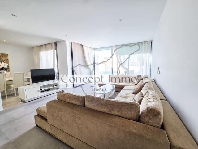 2 slaapkamer Rijtjeshuis te koop in La Caleta Adeje, Adeje met zwembad garage - € 1.345.000 (Ref: 9972777)